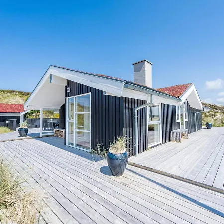 Henne Cxi Feriehus