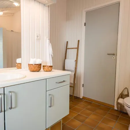 Henne Cxi Feriehus
