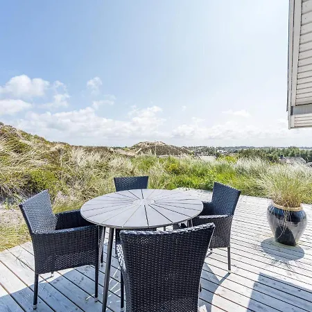 Henne Cxi Feriehus
